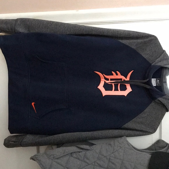 Detroit Tigers Nike hoodie - Picture 4 of 5